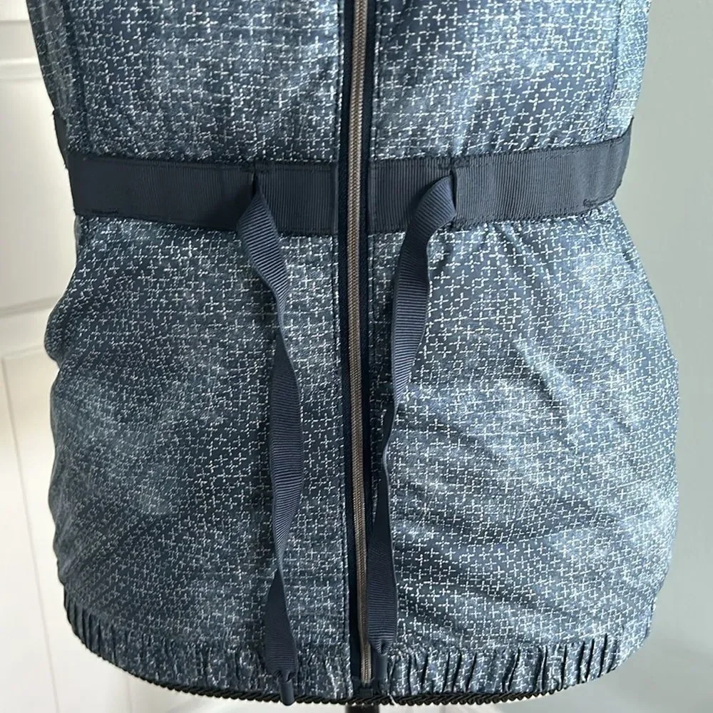 Lululemon Spring Fling Puffy Vest Size 4 Sashiko Cross Inkwell Ghost